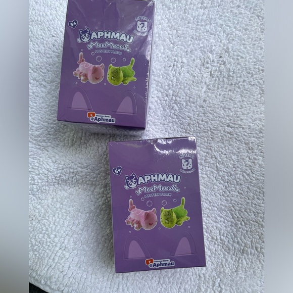 Sealed MeeMeows mystery plush by Aphmau.. 2 boxes - Picture 3 of 4